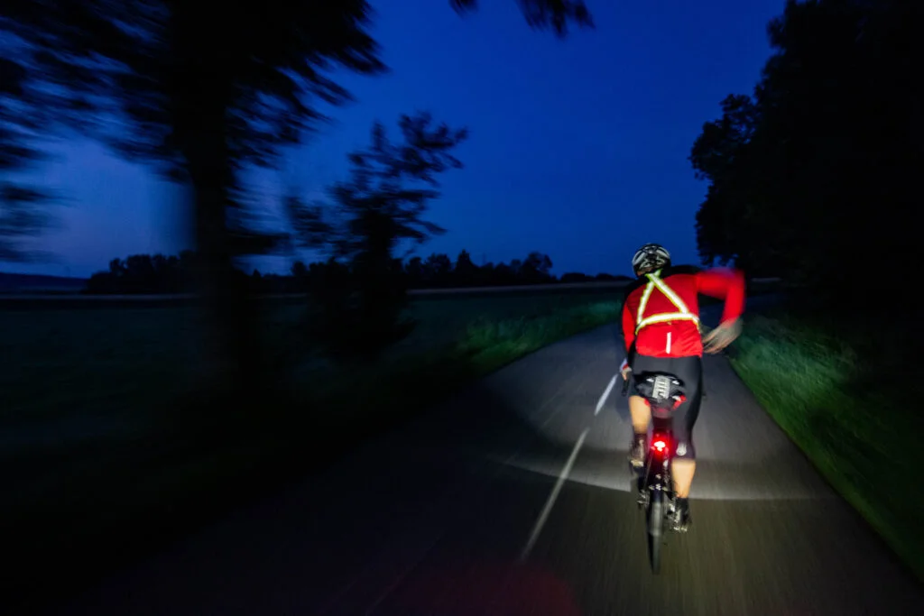 Réussir votre premier 300km 8 eclairage obligatoire premier 300 km depart nuit