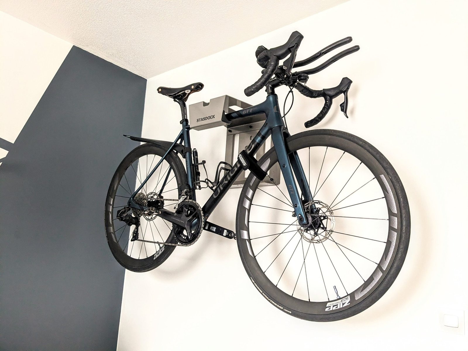 velo en suspension mur support stasdock