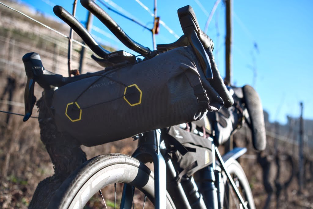 apidura handlebar bag 14 litres