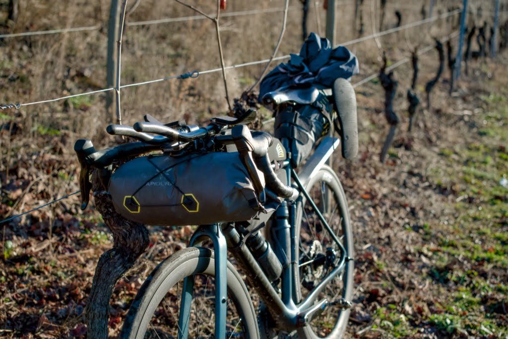 sacoche apidura expedition de selle et de cintre