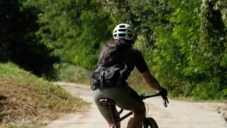 Test High Above – sacs vélo pour bikepacking et gravel en pleine action